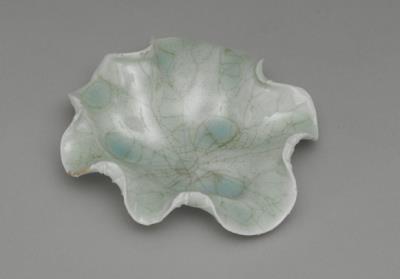 图片[3]-Lotus-leaf-shaped washer in celadon glaze. Xianghu ware., Song to Qing dynasty, 12th – 18th century-China Archive